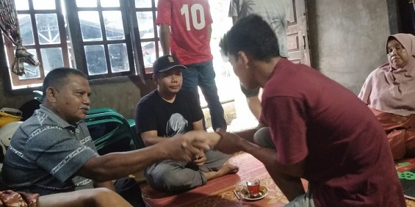 Komplotan Pencuri Salak Terekam CCTV, Didamaikan Polisi