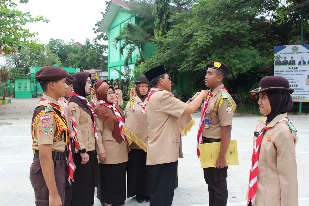 Pramuka Sarana Pendidikan Karakter Siswa Madrasah