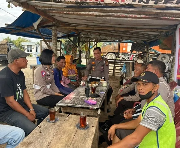 Kasat Lantas Polres Batubara Laksanakan Jumat Curhat Dengan Ojek