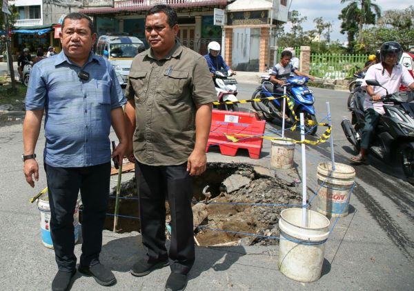 Pemko P.Siantar Mohon Maaf Atas Kerusakan Jalan