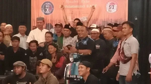 Pecinta Kereta 'Jadul' Kopdar Maulid Nabi