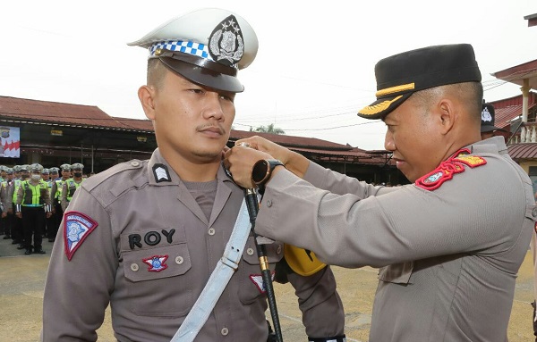 Kapolres P.Siantar Luncurkan Polisi RW