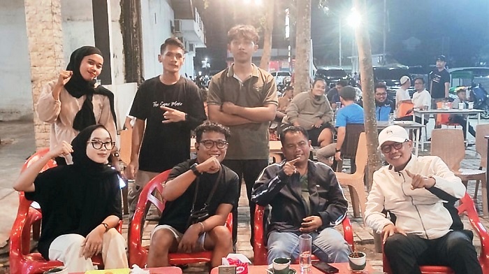 Manajemen Garagi Cafe Kagumi Darma Wijaya