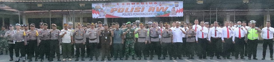 Sambut Pilkada 2024, Kapolres P.Siantar Pimpin Apel Satkamling