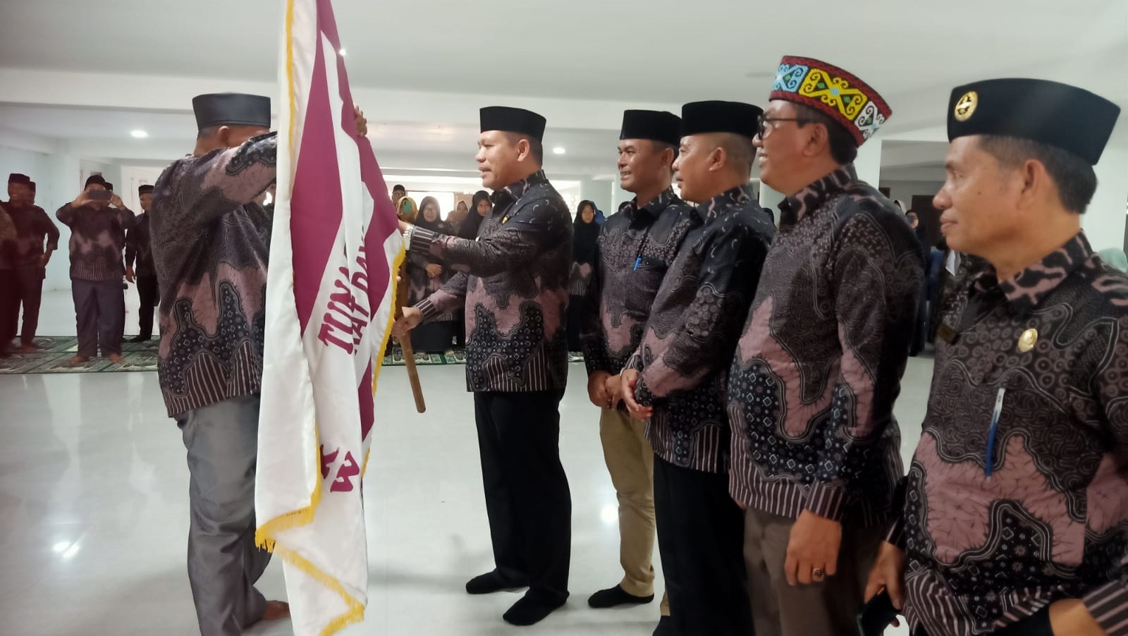 Bupati Darmansah Lepas 21 Peserta MTR Abdya Ke Banda Aceh