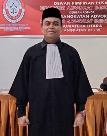 Pengacara Bantu Warga Miskin, Persatukan Keluarga Saat Lebaran Hingga Dihadiahi Peyek