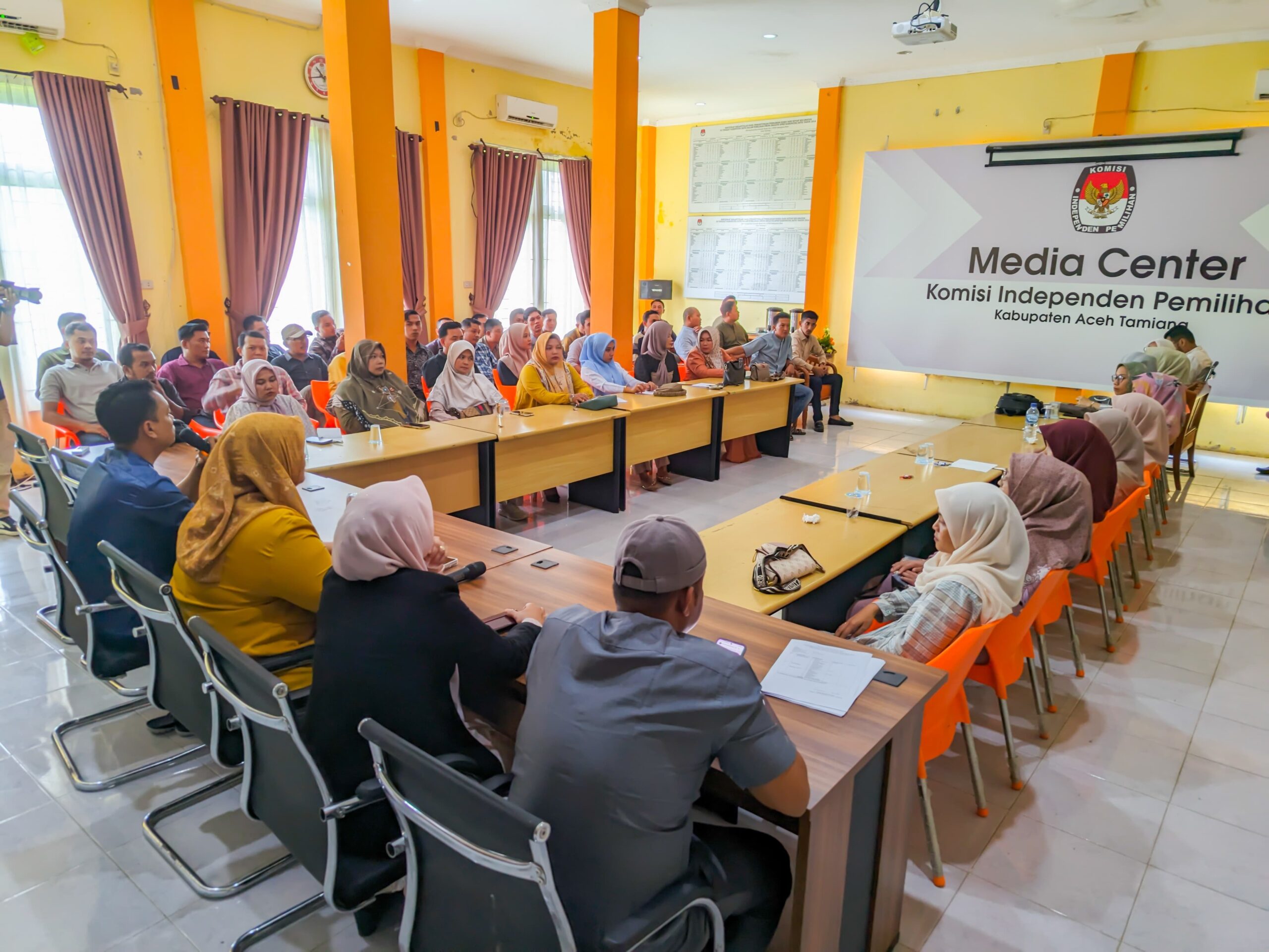 Komisioner KIP Aceh Tamiang Gelar Konsolidasi Dengan PPK