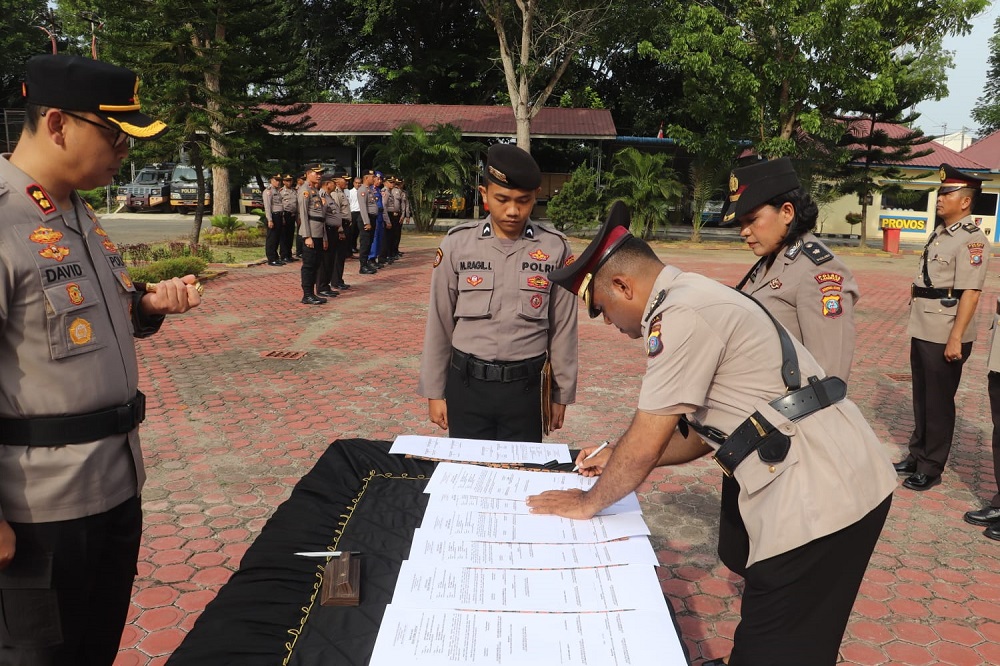 Polres Langkat Sertijab Sejumlah Pejabat