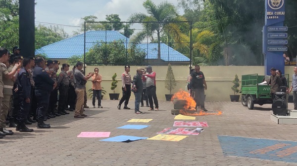 Nyaris Ricuh, Bea Cukai Langsa Kembali Didemo