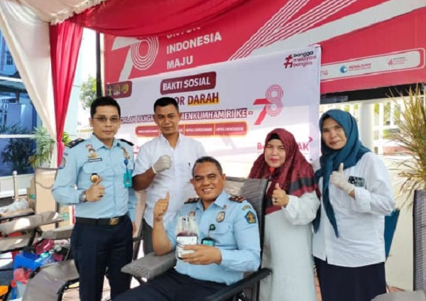 Urus Paspor Sambil Donor Darah Di Imigrasi Lhokseumawe