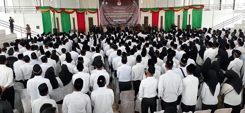 Khairul Akhyar Lantik 696 Anggota PPS Bener Meriah