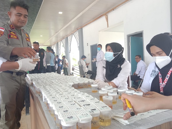 Mendadak, 625 Tenaga Kontrak Tes Urine