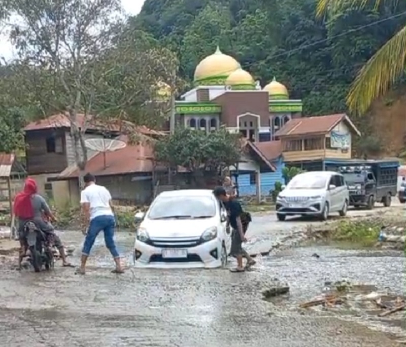 Dewan Minta Pemkab Segera Perbaiki Jalan Rusak Di Agara