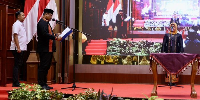 Safriati Dikukuhkan Sebagai Pj Ketua Dekranasda, Bunda PAUD Dan Ketua Forikan Aceh