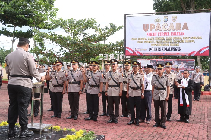 Kapolres Simalungun Pimpin Pergantian 6 Kasat Dan 2 Kapolsek