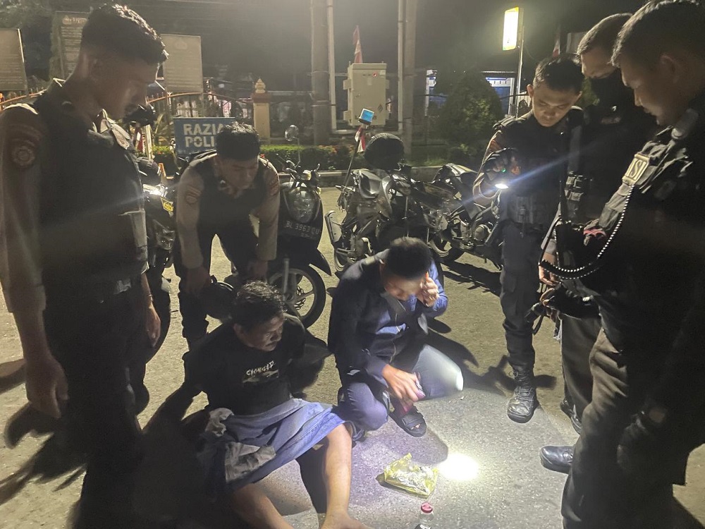 Polres Langsa Bekuk Pengedar Narkoba Di Taman Krung
