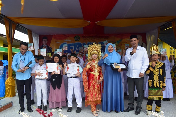 MIN 2 Langsa Gelar Gebyar Kreasi Seni Dan Literasi