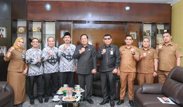 Jelang Peringatan Hari Guru, PGRI Datangi Wali Kota Sidempuan