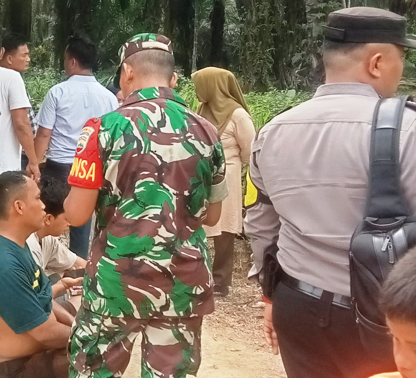 IRT Ditemukan Tewas Tergantung Sambil Genggam Smartphone