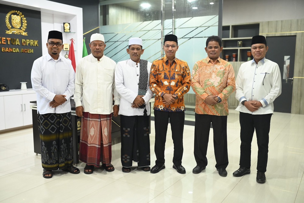 Pimpinan Dewan Terima Silaturahmi MPU Kota Banda Aceh
