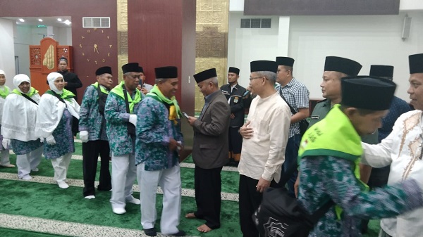 52 Calhaj Palas Kloter 17 Diberangkatkan