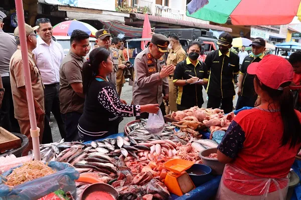 Kapolres Dairi Bersama Instansi Terkait Lakukan Sidak Bahan Pokok