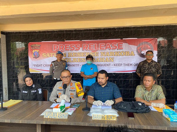 TKI Asal Jatim Bawa 2 Kg SS