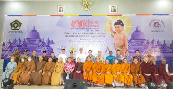Pertama Di DS, Ribuan Umat Buddha Peringati Waisak Bersama