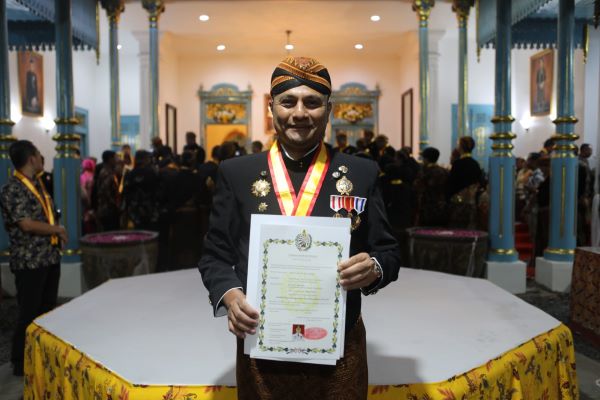Pj Wali Kota Imran Dianugerahi Gelar Kanjeng Raden Tumenggung Oleh Keraton Surakarta
