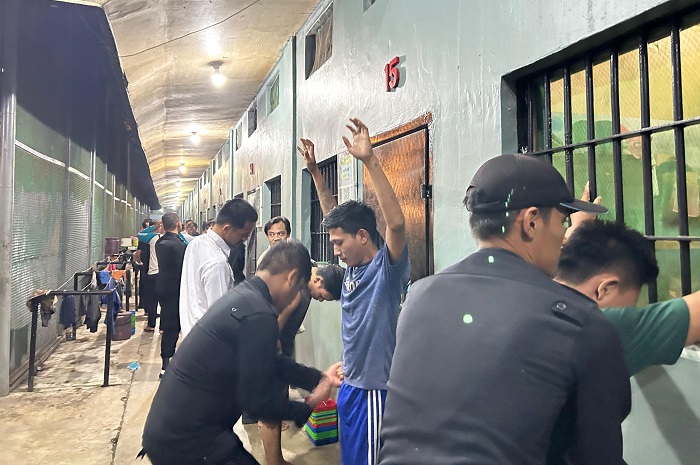 Lapas Labuhanruku Geledah Kamar Hunian