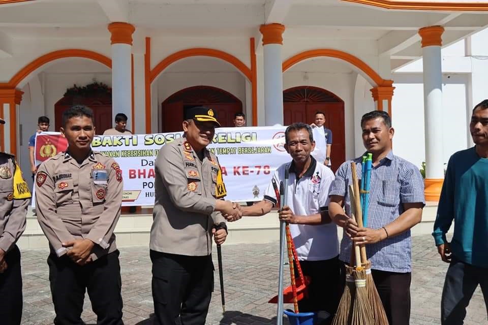 Polres Humbahas Baksos Religi Di Tempat Ibadah