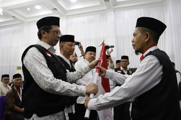 Irjen Kemenag RI Lepas Calhaj Kloter 01 Embarkasi Aceh
