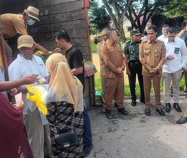 Jaga SPHP, Pj Wali Kota Tinjau Operasi Pasar Beras Medium