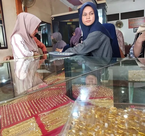 Harga Emas Tembus Rp2.9 Juta Per Mayam