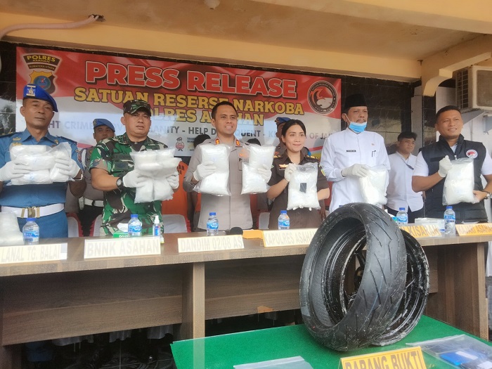 Polres Asahan Gagalkan Peredaran 17,7 Kg SS, 5 Tersangka Diamankan