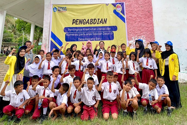 FKIP UNA Bangun Desa Melalui Literasi Dan Numerasi