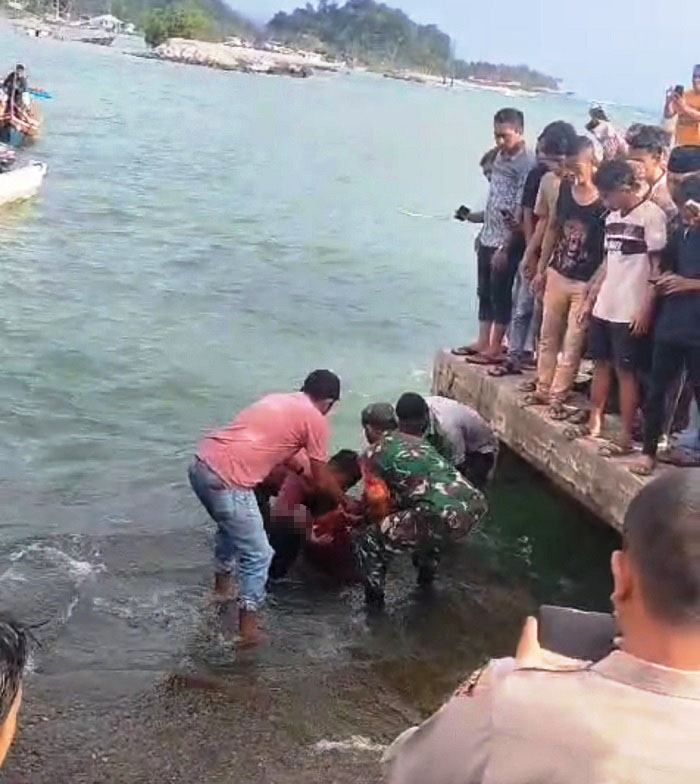 Mayat Perempuan Diduga Etnis Rohingya Terapung Di Laut Aceh Selatan