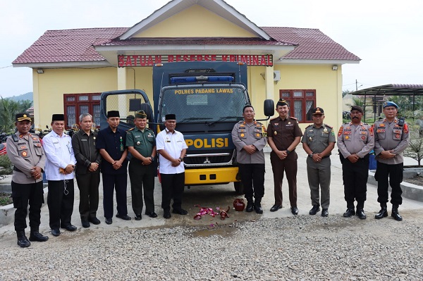 Polres Palas Terima Bantuan Satu Mobil Operasional Dari Pemkab