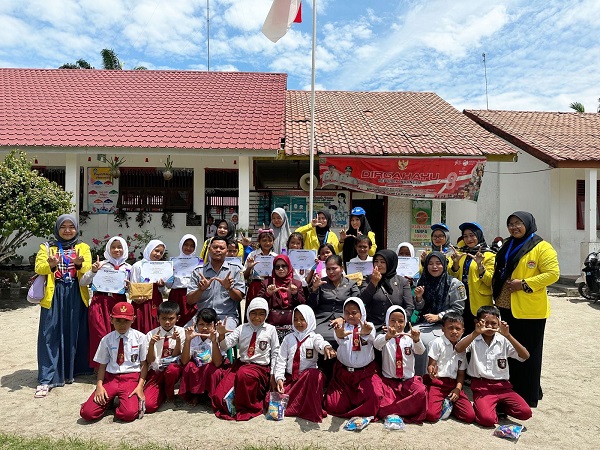 FKIP UNA Bantu Kemampuan Kognitif Dan Motorik 