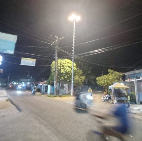 Keberadaan Lampu Sorot Sangat Bermanfaat Bagi Masyarakat