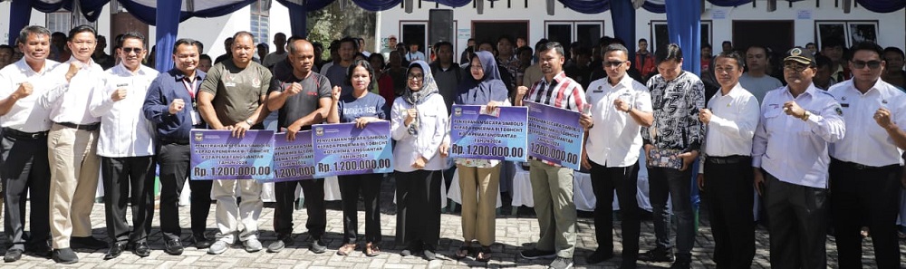 Wali Kota Serahkan DBH-CHT Ke 608 KPM