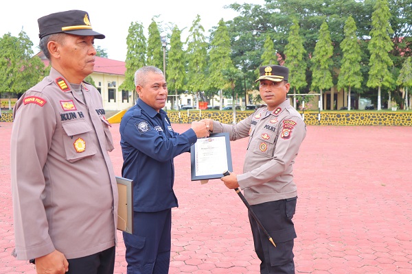 Kapolres Aceh Tamiang Berikan Reward Personel