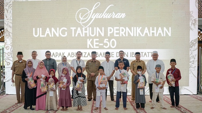 Golden Wedding Anniversary ARB Dan Istri Hibur 1000 Anak Yatim