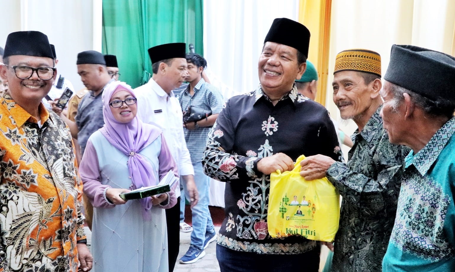 Buka Puasa Bersama Di Masjid Mahmudiyah Tapian Dolok, Ini Pesan Bupati Simalungun