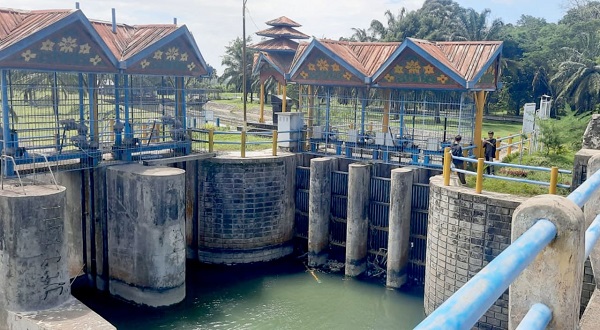 DI Tiro Kering, Petani Pidie Pusing