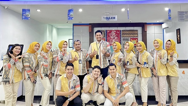 Insan ‘Brilian’ BRI Lubukpakam Tampil Menawan Di Hari Batik Nasional