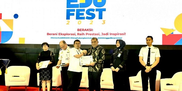 Robby Irza Tokoh Inspirasi Nasional Insan Transportasi
