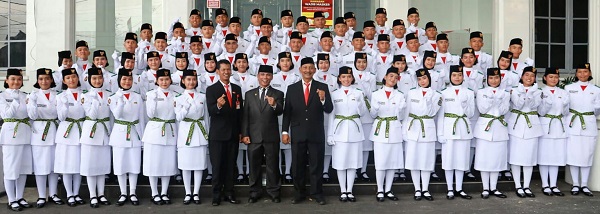 Wali Kota Kukuhkan Paskibraka P.Siantar