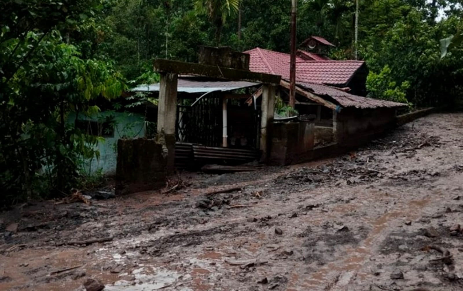 Pidie Musibah Lagi, Lima Rumah Warga Tangse Tertimbun Tanah Langsor