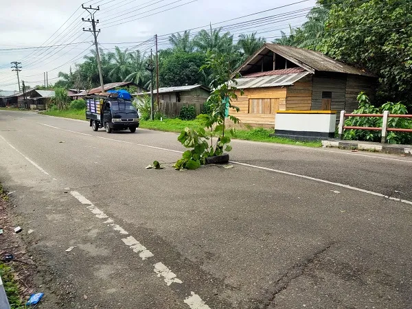 Lubang Maut Di Jembatan Alur Dua Menanti Korban